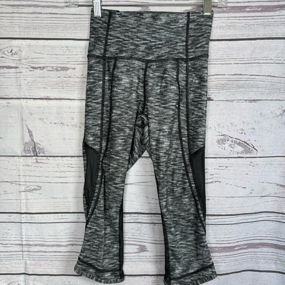 Lululemon Drop It Like It's Hot Crop Leggings Size 2 - Picture 2 of 11